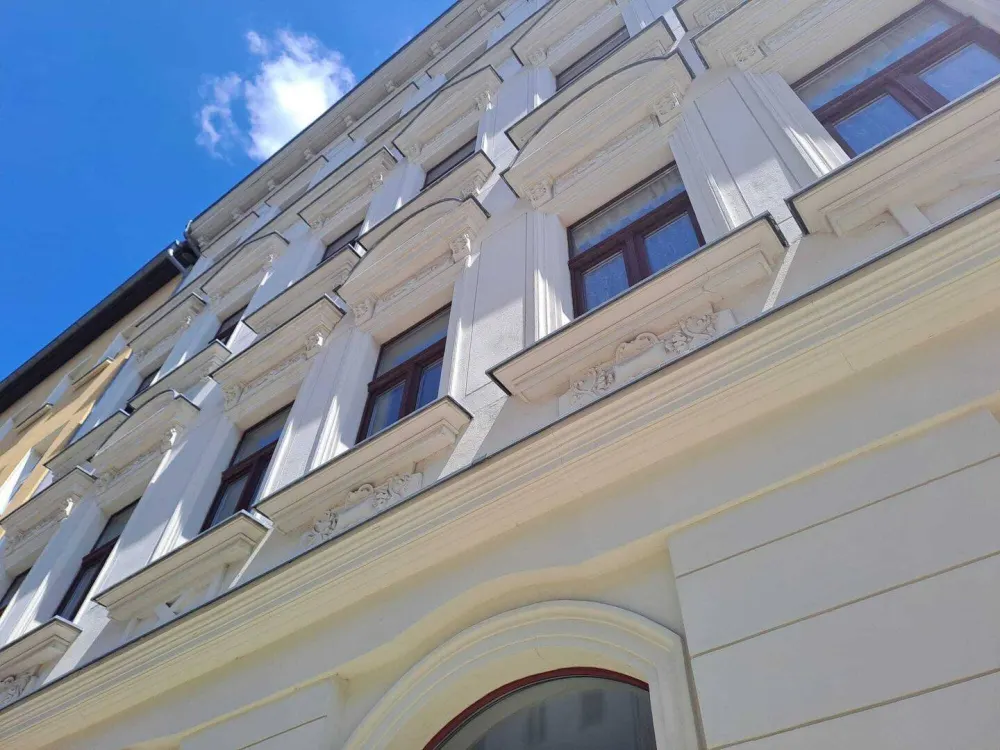 Hochwertig renovierte 3-Raum-Wohnung! Inkl. EBK