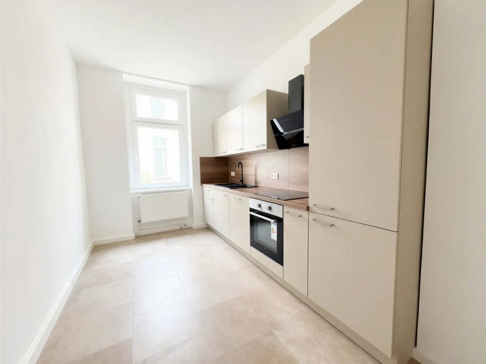 Hochwertig renovierte 3-Raum-Wohnung! Inkl. EBK