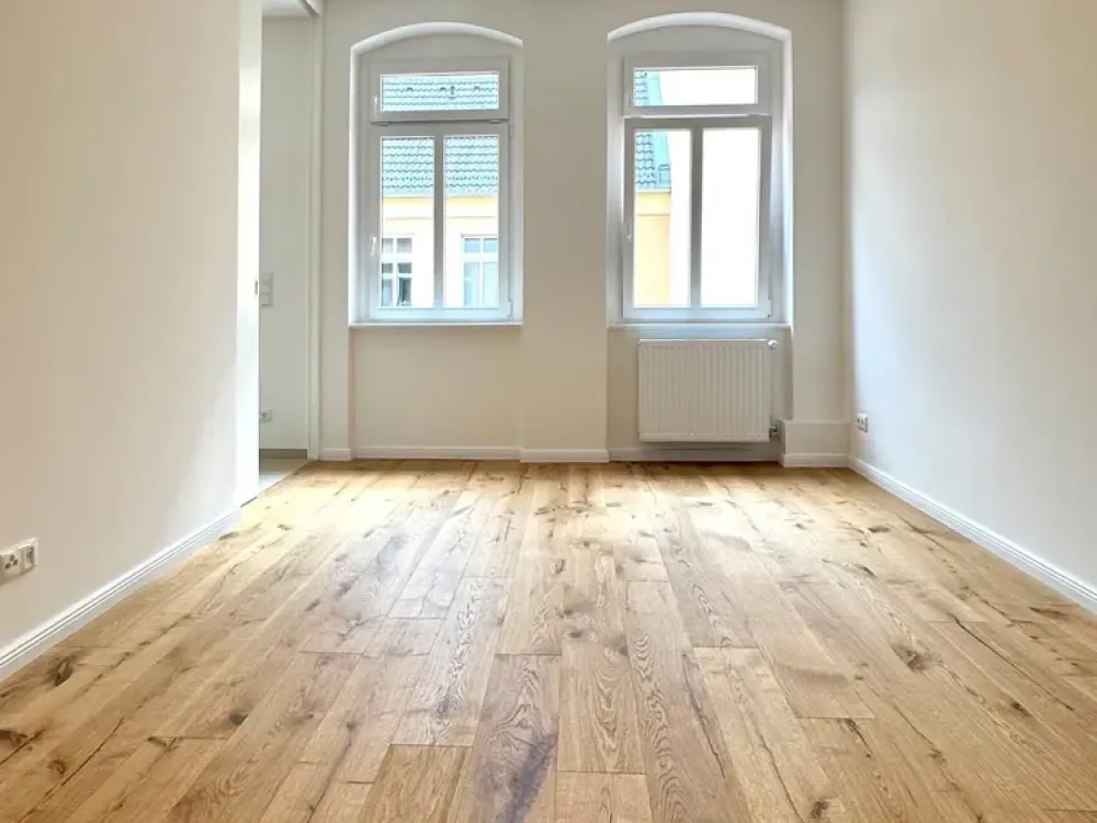 2 Zimmer | EBK | wunderschön sanierter Altbau !