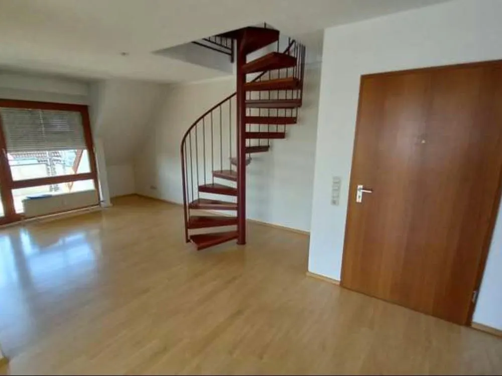 3.5 Zimmer Maisonette Wohnung in Freiberg am Neckar EBK S-Bahn