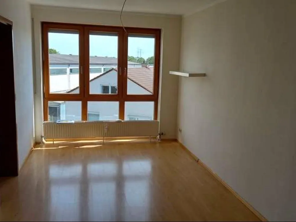 3.5 Zimmer Maisonette Wohnung in Freiberg am Neckar EBK S-Bahn