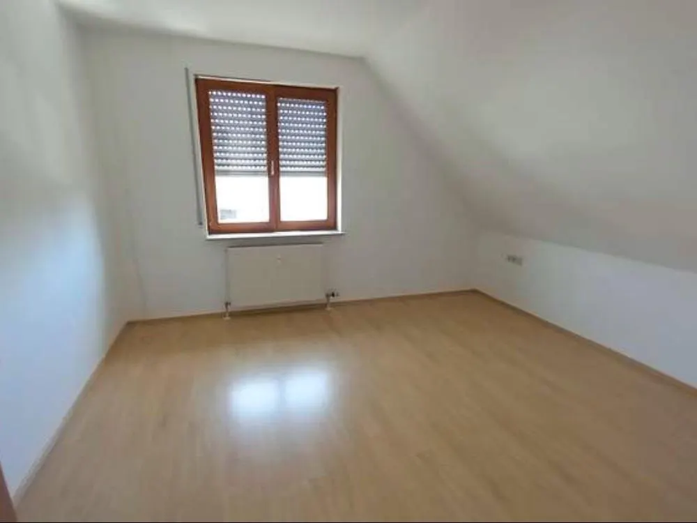 3.5 Zimmer Maisonette Wohnung in Freiberg am Neckar EBK S-Bahn