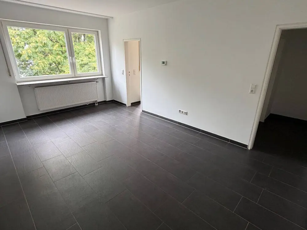 Attraktive 1-Zimmer-Wohnung mit neuer Einbauküche & Balkon in Bad Cannstatt