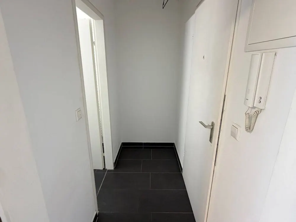Attraktive 1-Zimmer-Wohnung mit neuer Einbauküche & Balkon in Bad Cannstatt