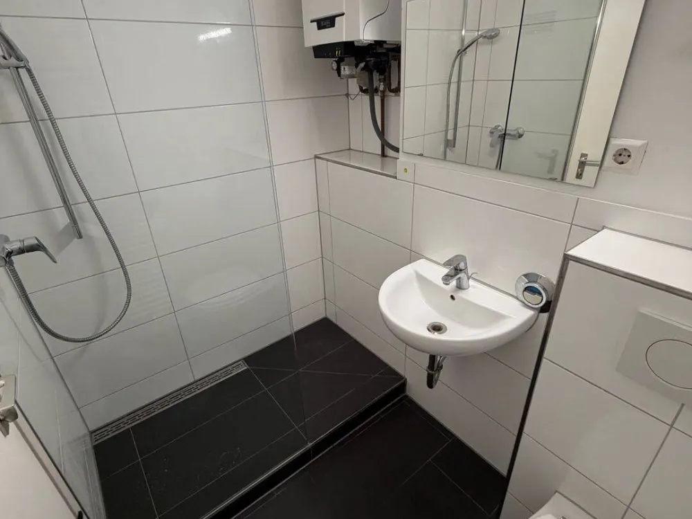 Attraktive 1-Zimmer-Wohnung mit neuer Einbauküche & Balkon in Bad Cannstatt