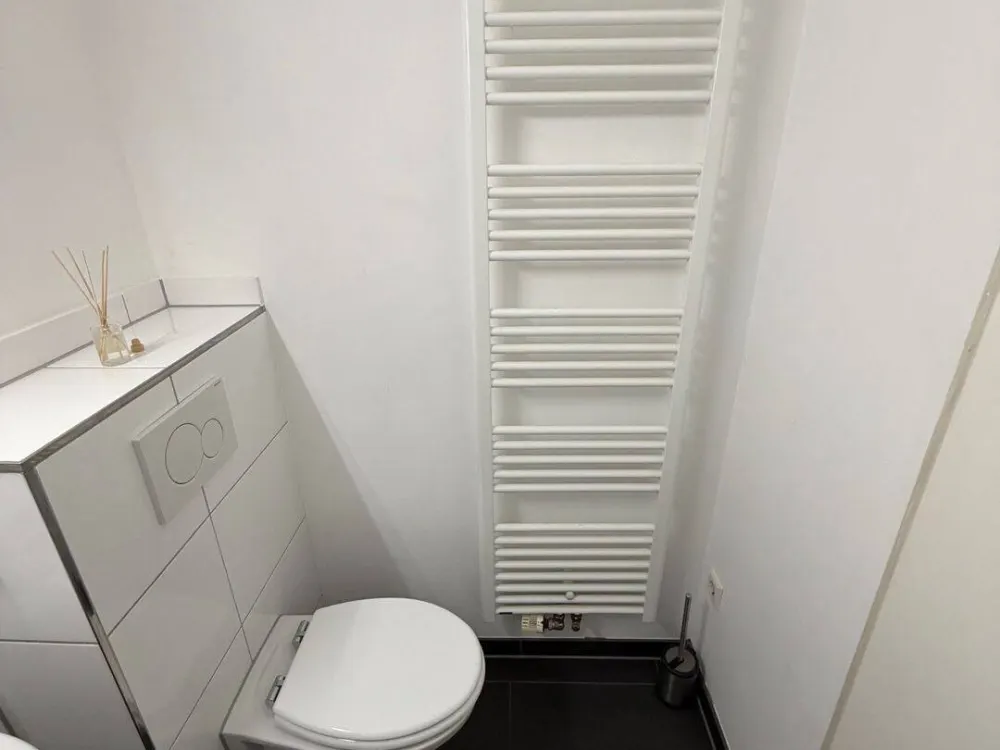 Attraktive 1-Zimmer-Wohnung mit neuer Einbauküche & Balkon in Bad Cannstatt