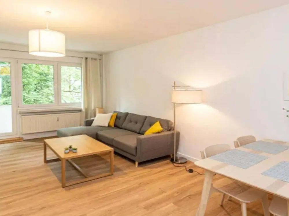 Vollmöbillerte 2 Zimmer Wohnung in Friedrichshafen