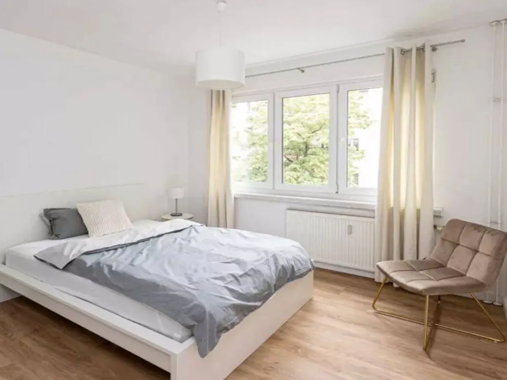 Vollmöbillerte 2 Zimmer Wohnung in Friedrichshafen
