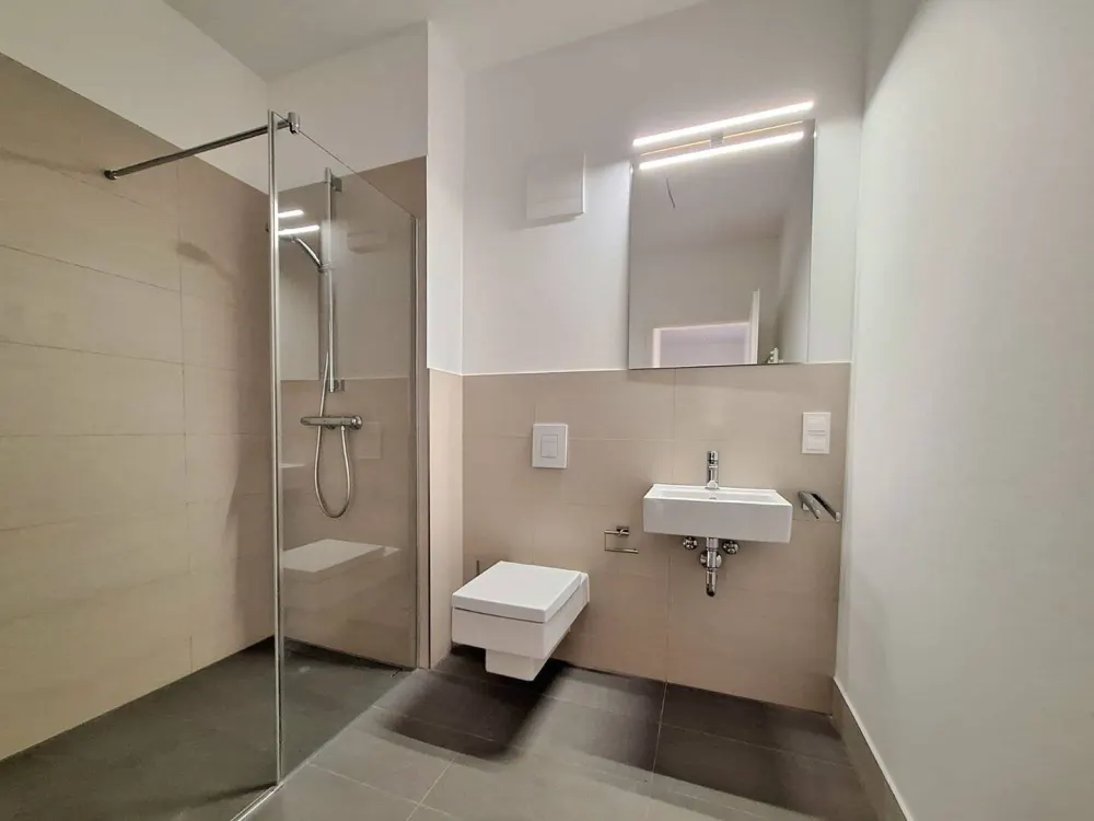 Moderne Etagenwohnung zur Miete mit Terrasse in Leipzig Connewitz - Wentzel Dr.