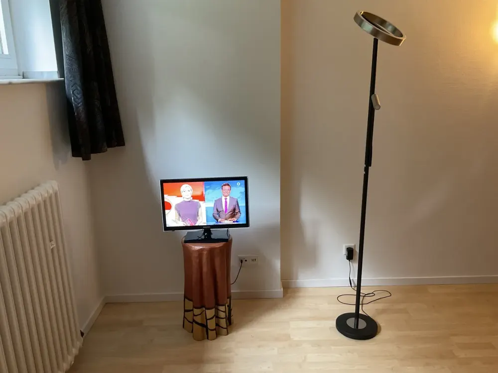 Partially Furnished 2-Room Apartment in Düsseldorf-Mörsenbroich