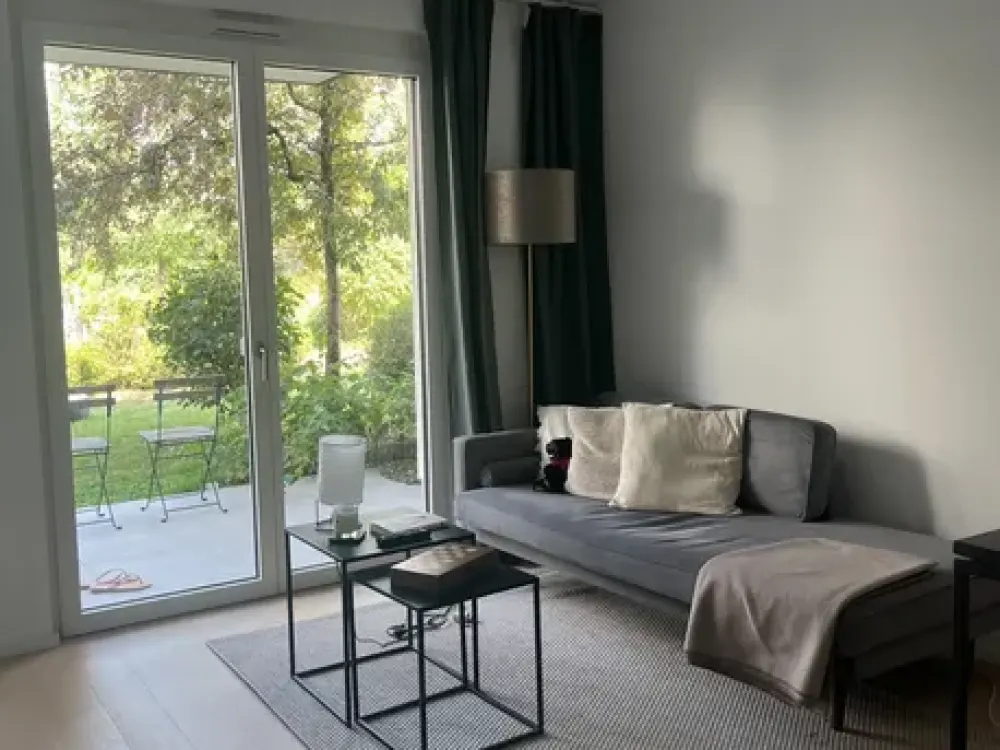 Vollmöblierte, helle 1-Zimmer-Wohnung mit Garten in Untergiesing-Harlaching
