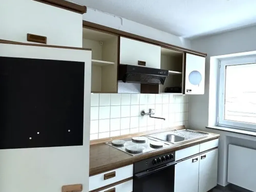 Helle und teilrenovierte 4-Zimmer-Wohnung in Boos