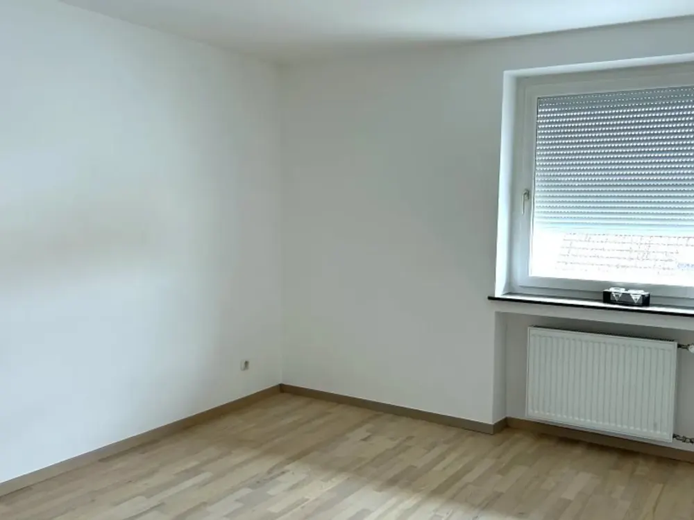 Helle und teilrenovierte 4-Zimmer-Wohnung in Boos