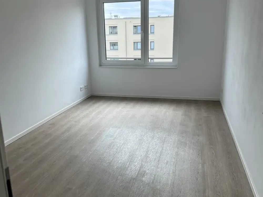 Leben am Wasser in extravaganter Lage großzügige 4-Zimmer-Wohnung mit schöner Aussicht