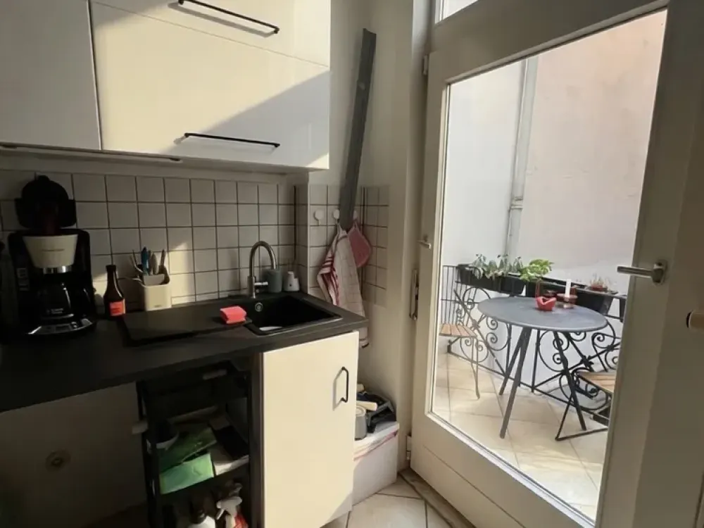 3-Zimmer-Altbauwohnung mit Balkon in Nürnberg, ab 01.11.