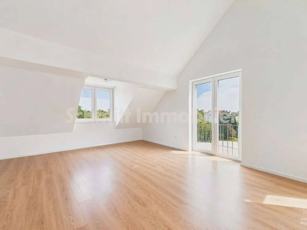 Moderne 3-Zimmer-Dachgeschosswohnung in Frankfurt-Goldstein