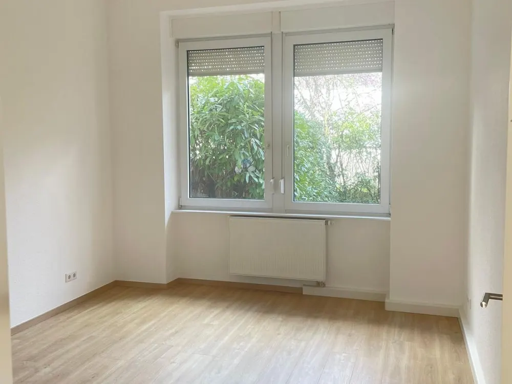 KEIN STELLPLATZ / 4-Zimmer-EG Wohnung - mit Balkon und Gartennutzung