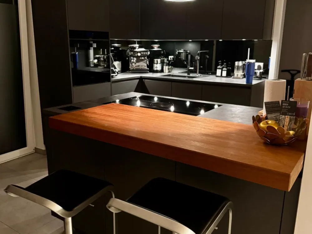 Moderne 4-Zimmer-Wohnung mit zwei Terrassen & Blick ins Grüne