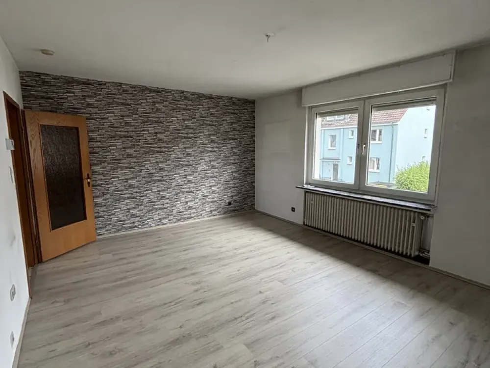 Einziehen & Wohlfühlen: Helle 3-Zimmer-Wohnung im 1. OG mit optionaler Garage!