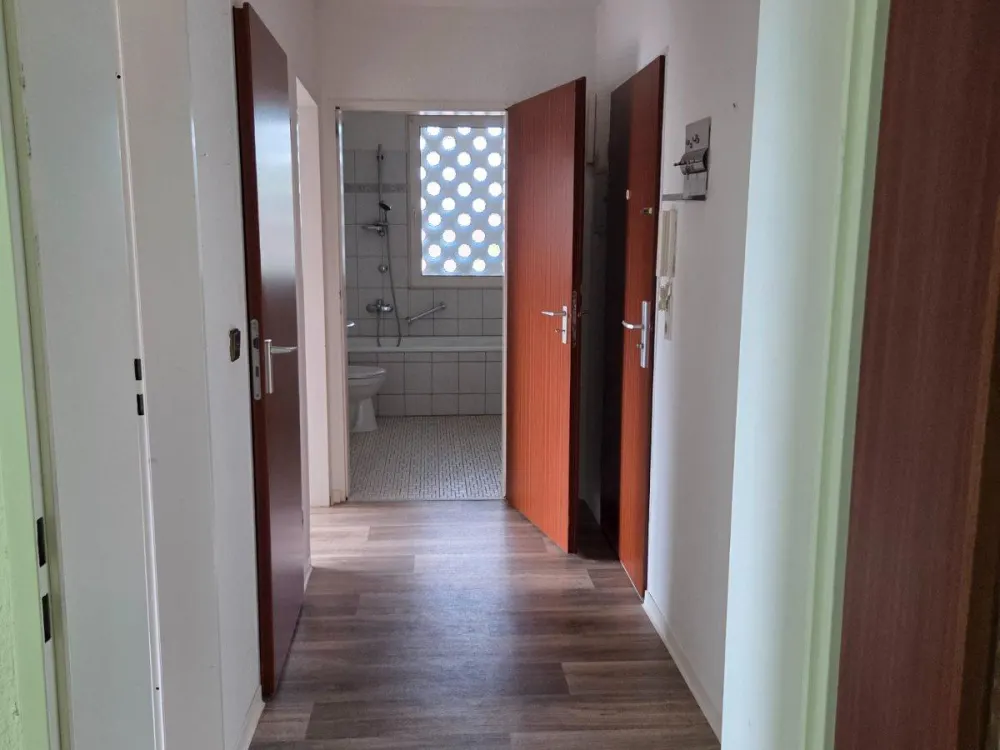 2 Zimmer Wohnung 60qm, sehr zentral, WBS erforderlich