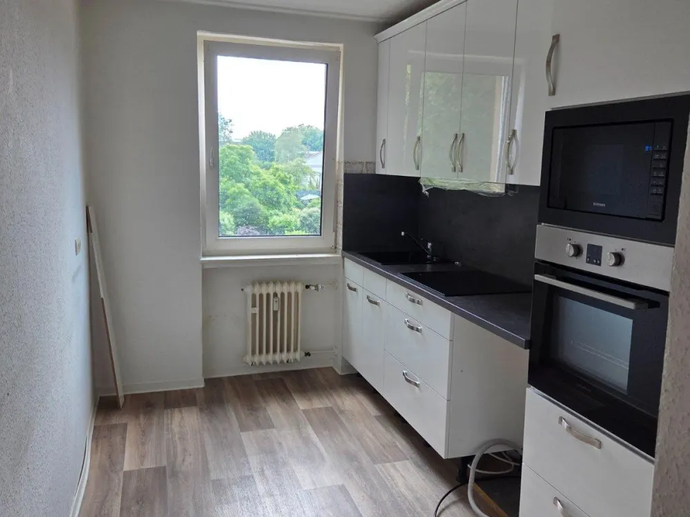 2 Zimmer Wohnung 60qm, sehr zentral, WBS erforderlich