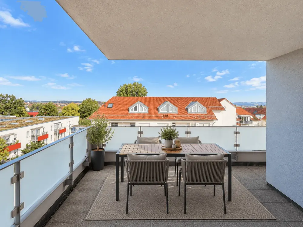 Dachgeschoss-Wohnung mit Dachterrasse, Aufzug und Tiefgarage