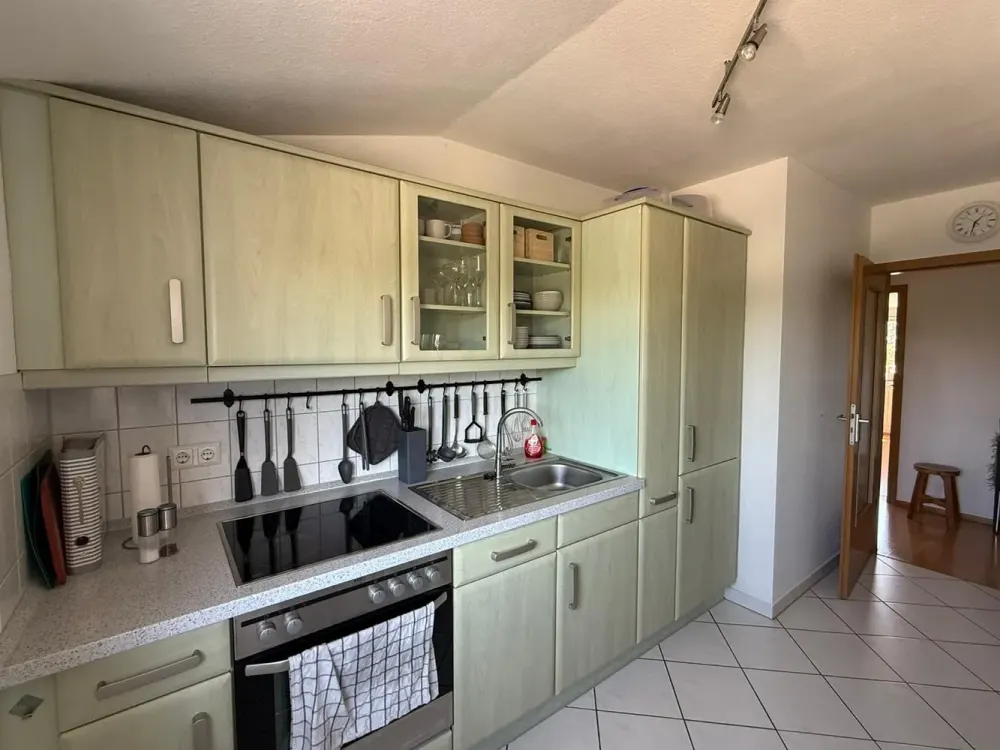 3 Zimmer Dachgeschosswohnung mit EBK, Balkon von 2003