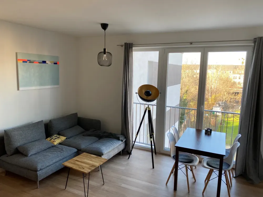 Schöne 3-Raumwohnung mit Balkon, FB-Heizung, Aufzug, Keller, TG-Stellplatz