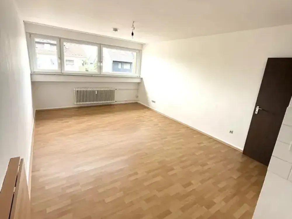 1-Zimmer Apartment in Frankfurt-Eschersheim mit Pool und Sauna im Haus