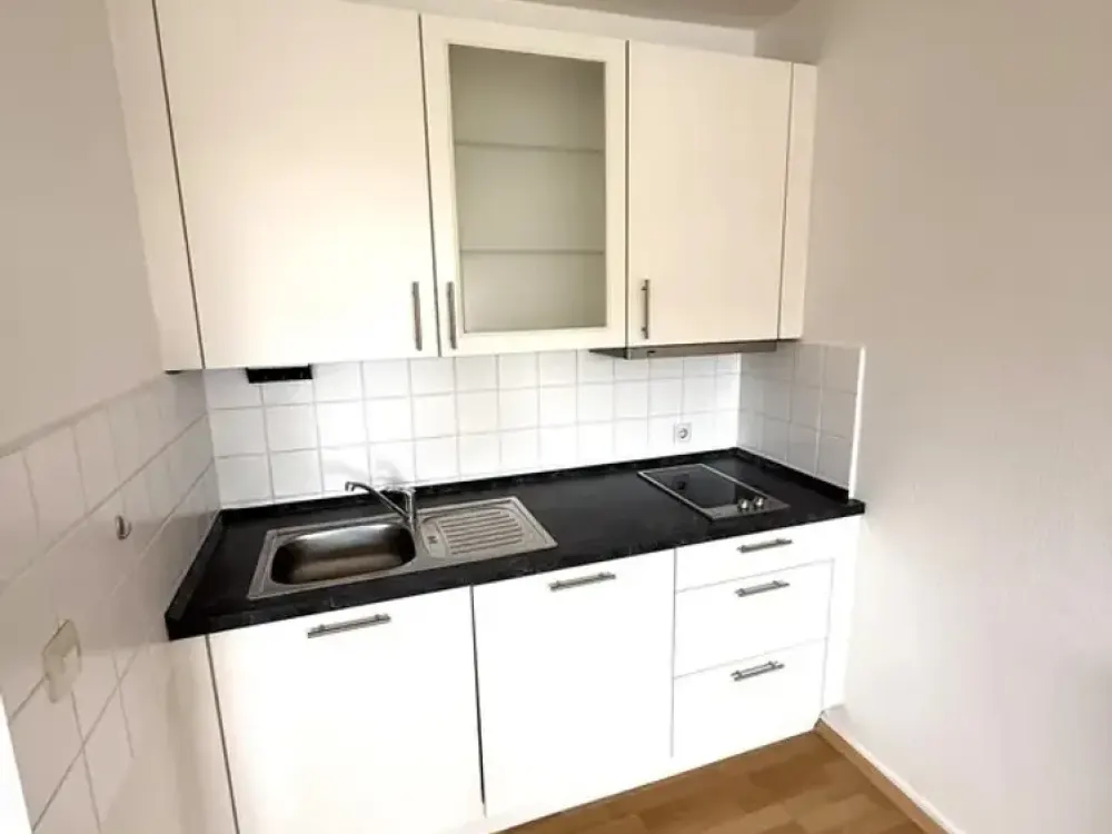 1-Zimmer Apartment in Frankfurt-Eschersheim mit Pool und Sauna im Haus