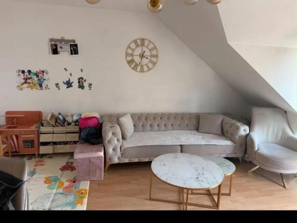 2 Zimmerwohnung mit Einbauküche und Garage