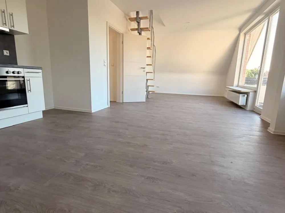 Dachgeschosswohnung nach Umbau neu zu vermieten