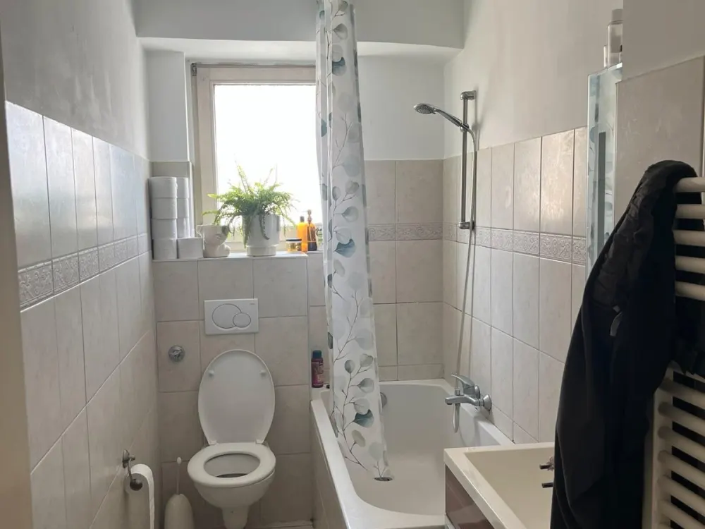 Helle 2 Zimmer Wohnung in Südstadt ab sofort verfügbar