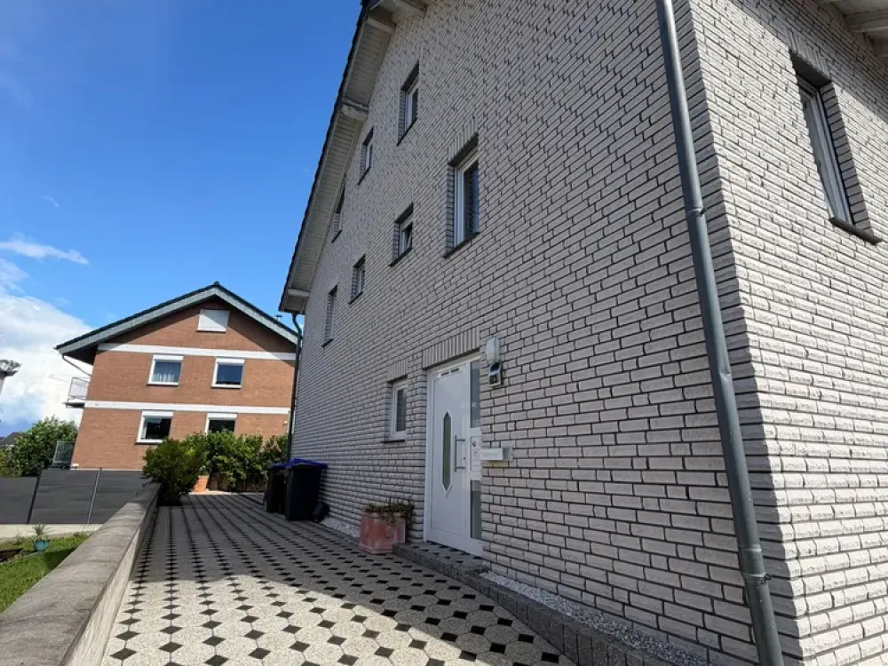 Exclusive 160m2 Maisonette Apartment with Large Terrace in Brühl