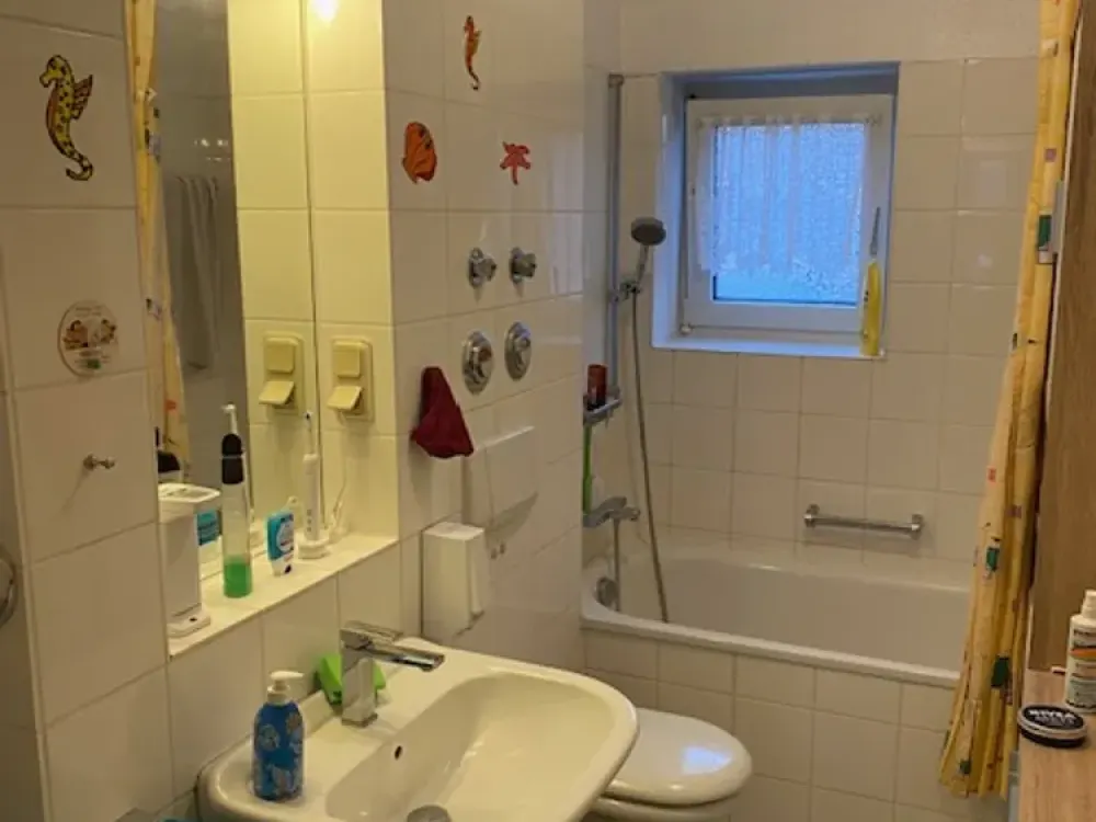 Quiet, well-laid-out, bright 4-room apartment in the green Döhren