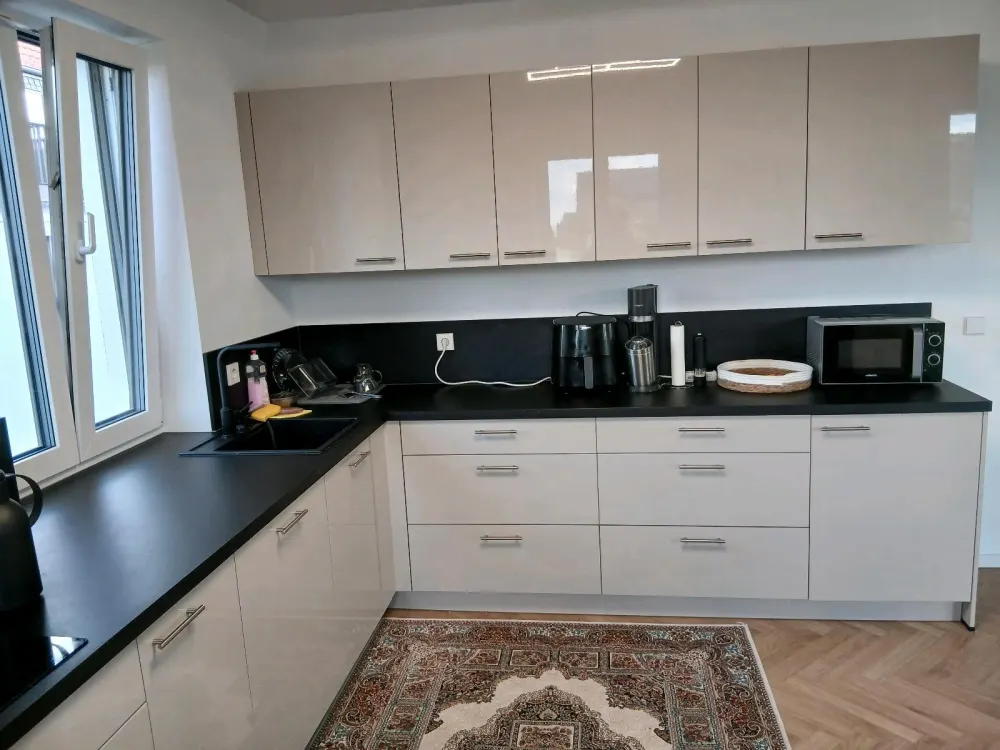 Moderne 4-Zimmer-Wohnung - neuwertig mit Einbauküche