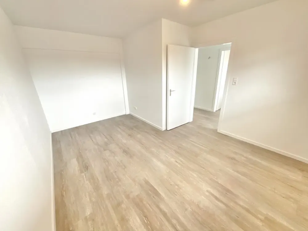Frisch renovierte 3 Zimmerwohnung mit Balkon