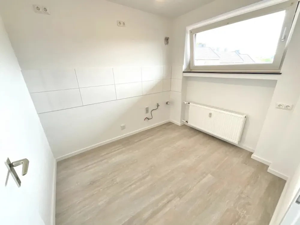 Frisch renovierte 3 Zimmerwohnung mit Balkon