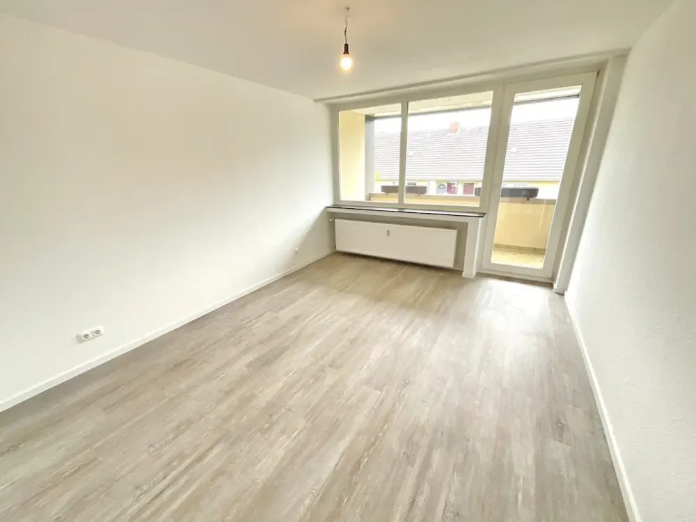 Frisch renovierte 3 Zimmerwohnung mit Balkon