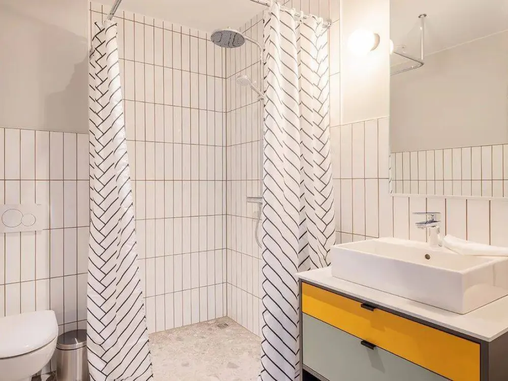 Moderne unbefristete 1-Zimmer-Wohnung mit Balkon im beliebten RIX Neukölln