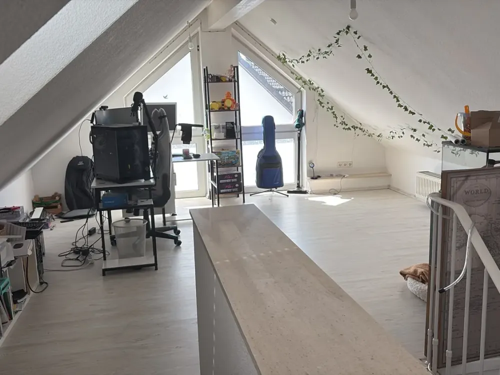 Home with 2.5 Rooms and Balcony in Dreieich