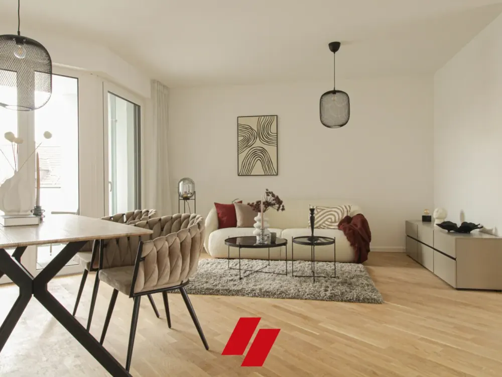 Exklusive und helle 3-Zi. Wohnung, Sonnenbalkon, Eichenparkett, Gäste WC, Einbauküche- barrierefrei