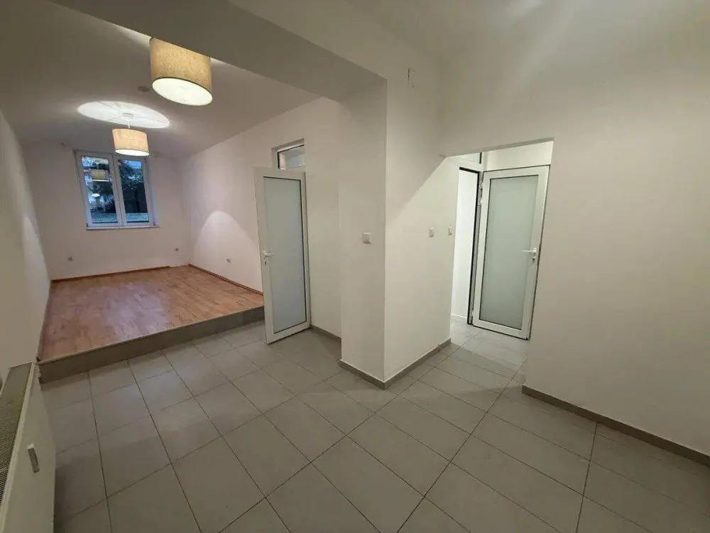 Helle 1-Zimmer-Wohnung mit Einbauküche und Gartennutzung in guter Lage
