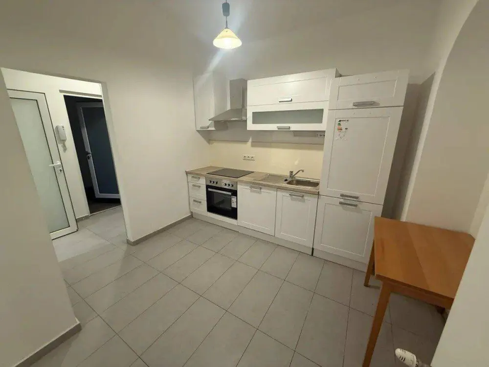 Helle 1-Zimmer-Wohnung mit Einbauküche und Gartennutzung in guter Lage