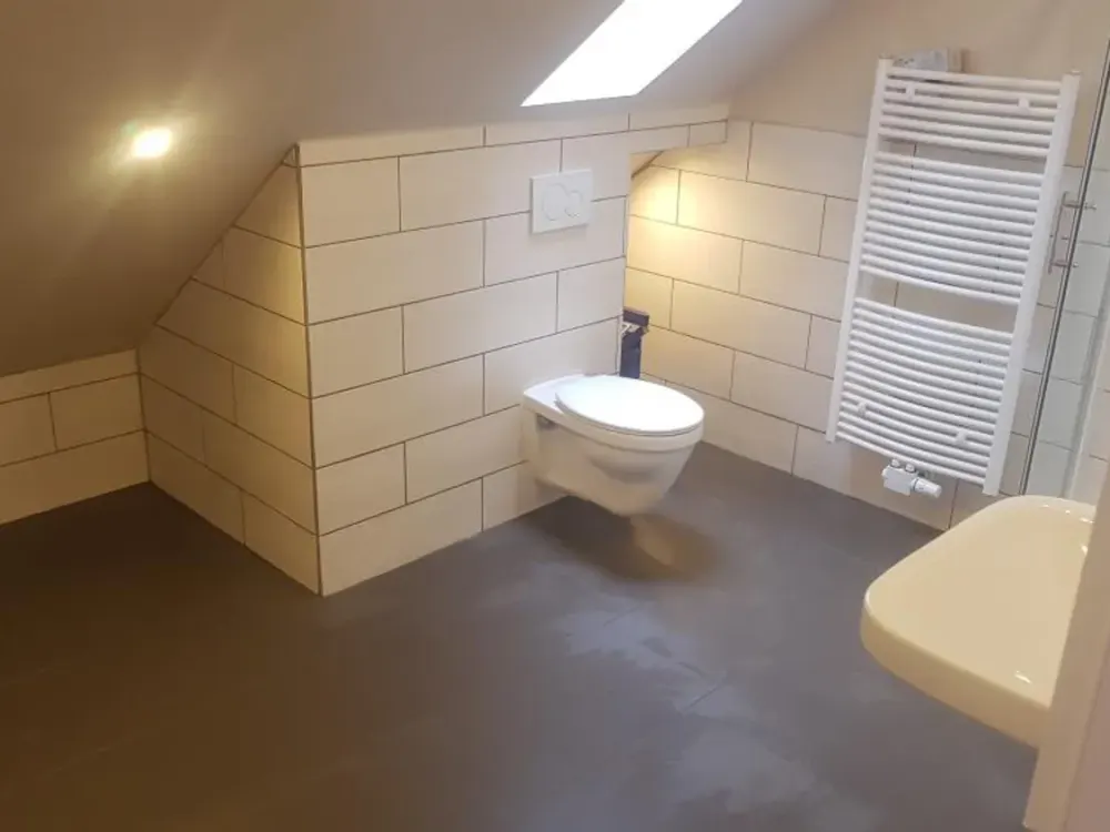 Ansprechende 2-Zimmer-Dachgeschosswohnung mit EBK in Bruchköbel