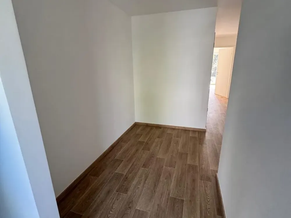 Generationsübergreifendes Wohnen: 3-Zimmer-Wohnung mit Loggia in Zeuthen