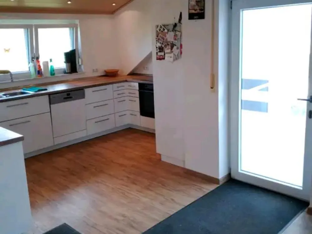 4-Zimmer-Dachgeschosswohnung mit Einbauküche in Egg an der Günz