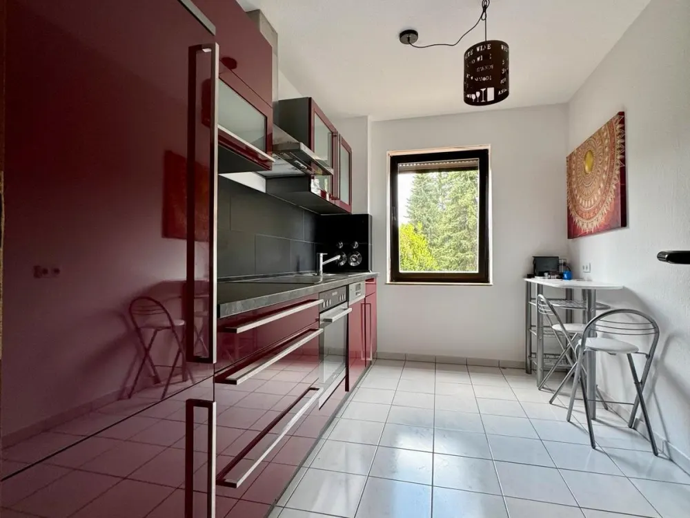 Bright 3-room apartment with fitted kitchen, balcony and parking space in St. Ingbert