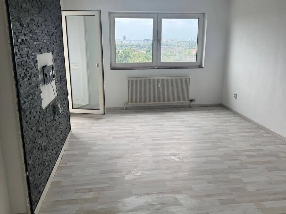 2,5 Zimmer Wohnung mit Balkon