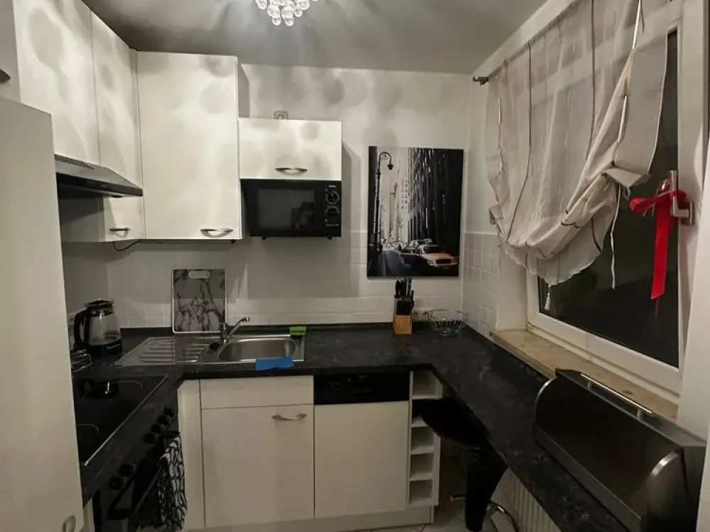 Furnished 1-Room Apartment (30 m2) in Schwabing, Available Immediately, Registration Possible